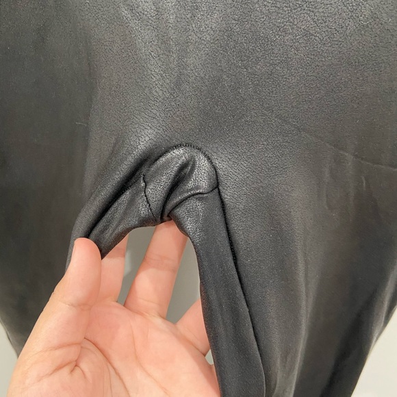 Spanx faux leather leggings size L black color - Picture 5 of 6